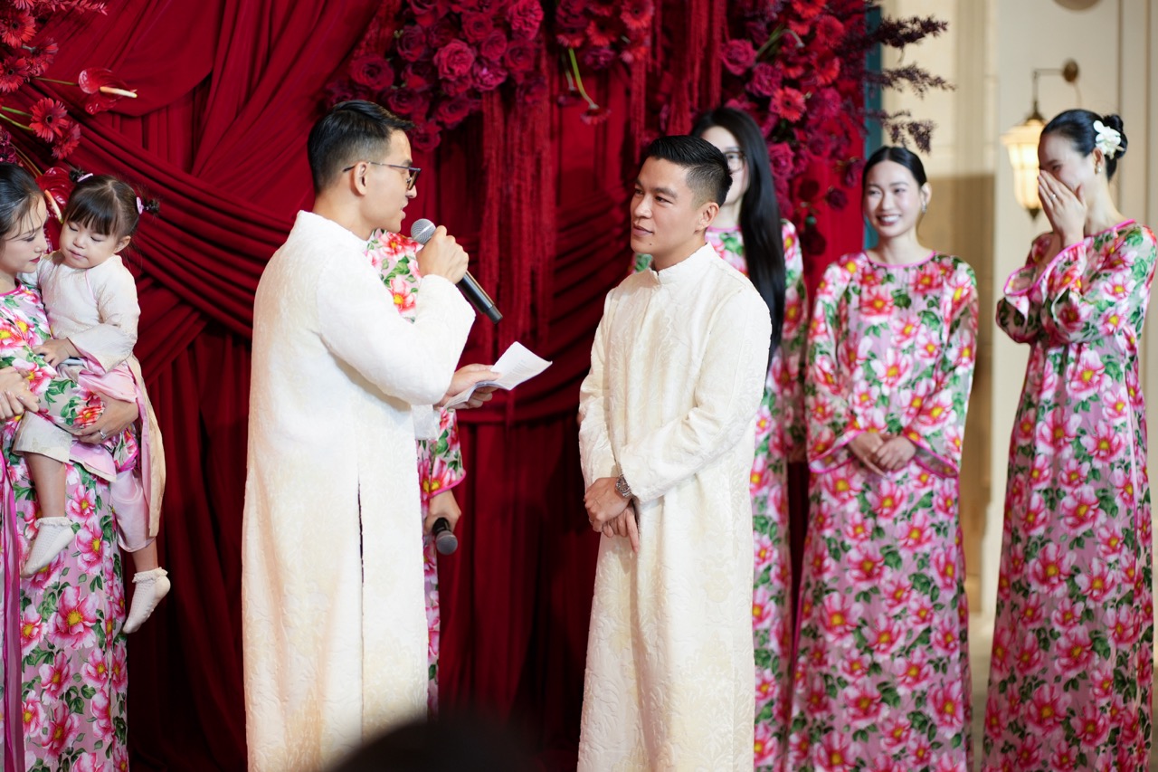 Hinh anh Nhìn lại 10 năm viên mãn và hạnh phúc của NTK Adrian Anh Tuấn 3