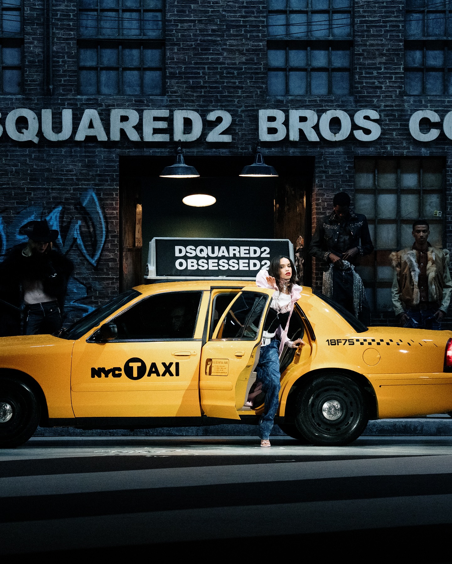 Hinh anh DSQUARED2 2
