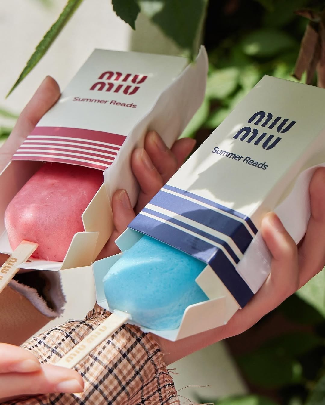 Hinh anh tạo ra một vũ trụ thương hiệu sống động 1