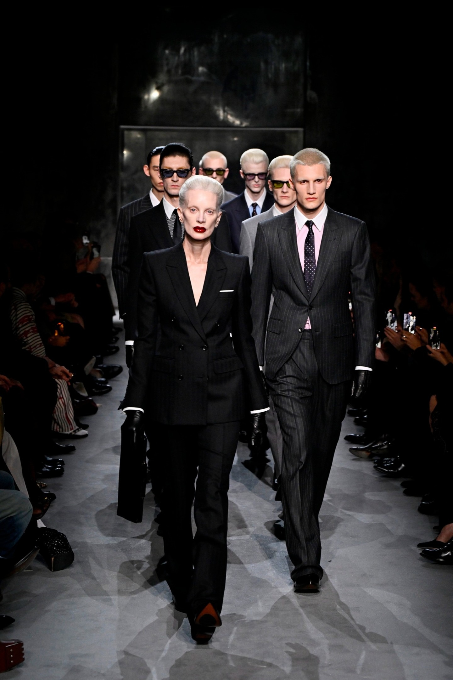 Hinh anh Tom Ford Fall/ Winter 2025: Một “mối tình” đẹp của giới thời trang vừa “chớm nở” 5