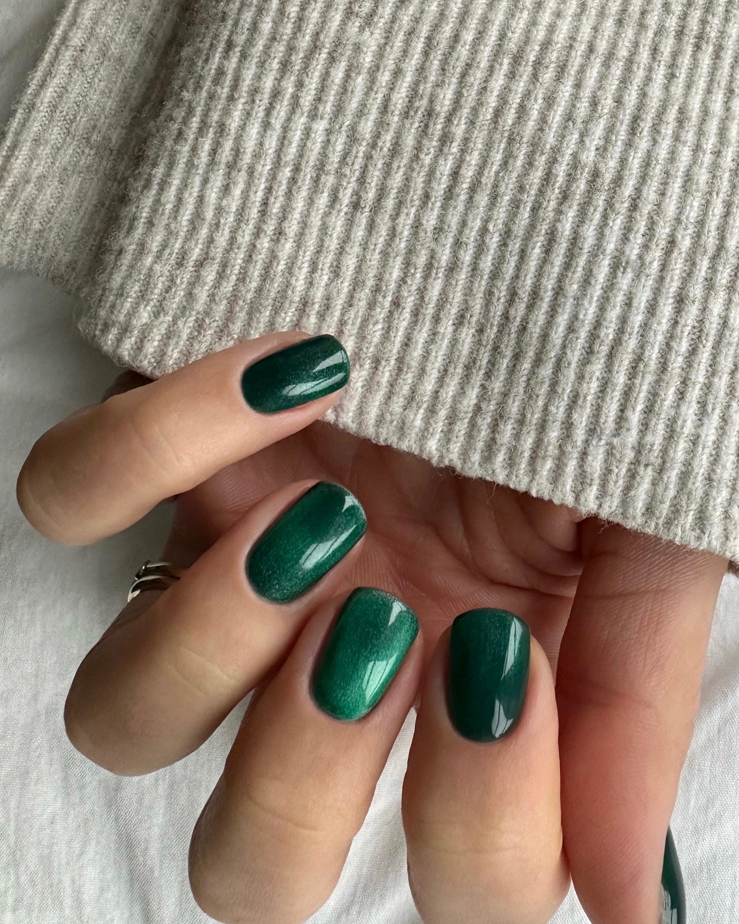 Hinh anh "Green is the new black" - thời đại của gam màu xanh lá 1