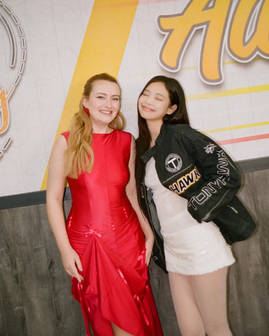 Hinh anh Jennie tiếp tục diện đồ của LSOUL 2