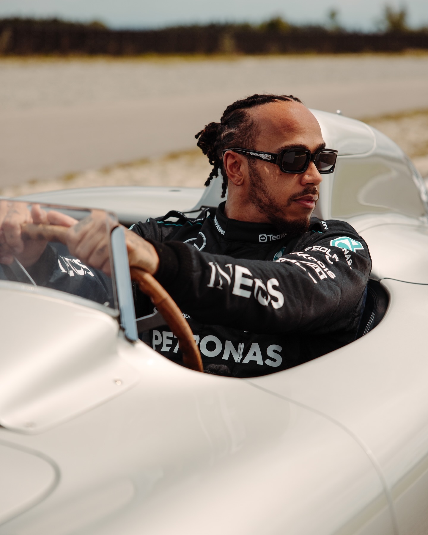 Hinh anh Formula 1: Khi siêu xe tham gia vào "cuộc đua" thời trang 4