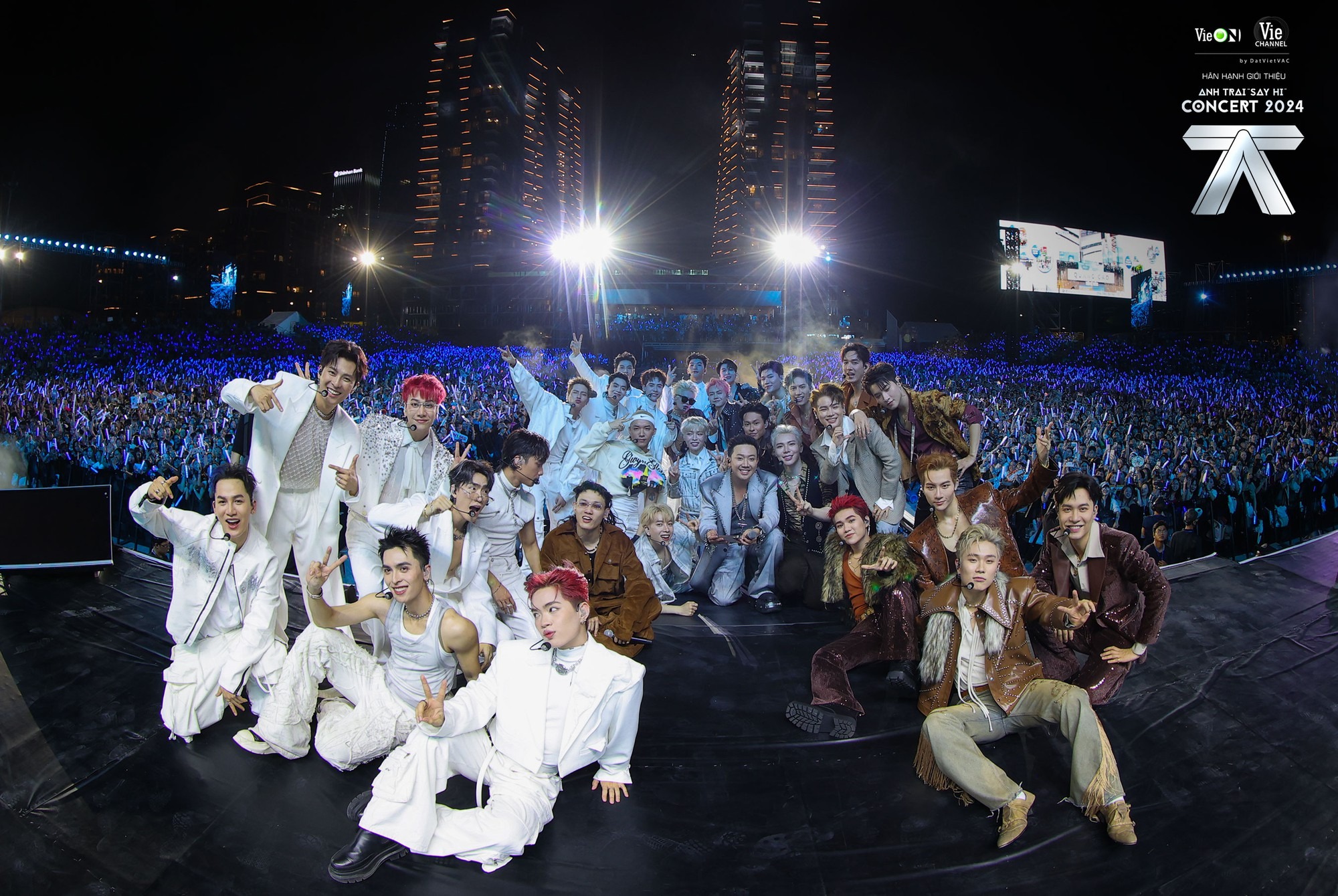 Hinh anh Anh Trai Say Hi Concert và phong cách thời trang ấn tượng 1