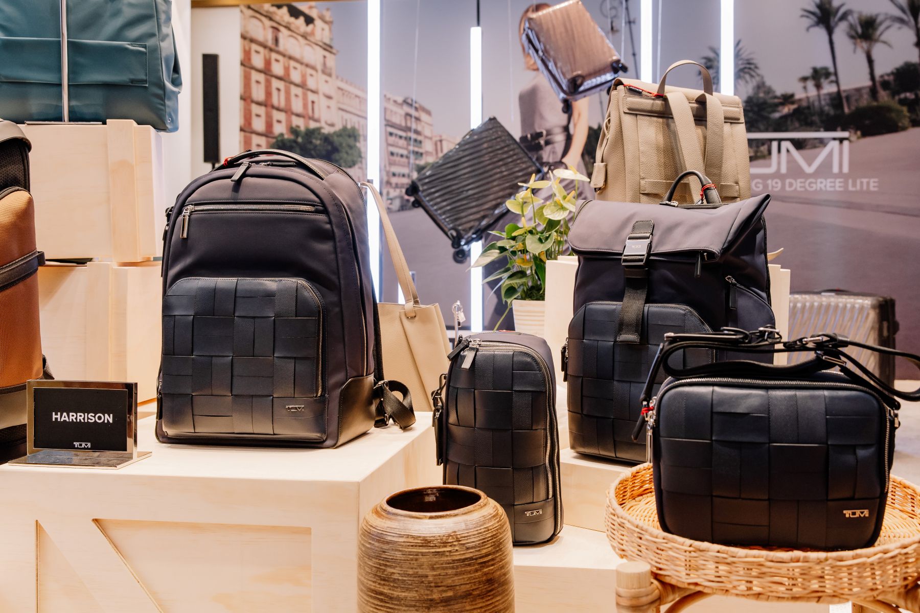 tumi 19 degree lite