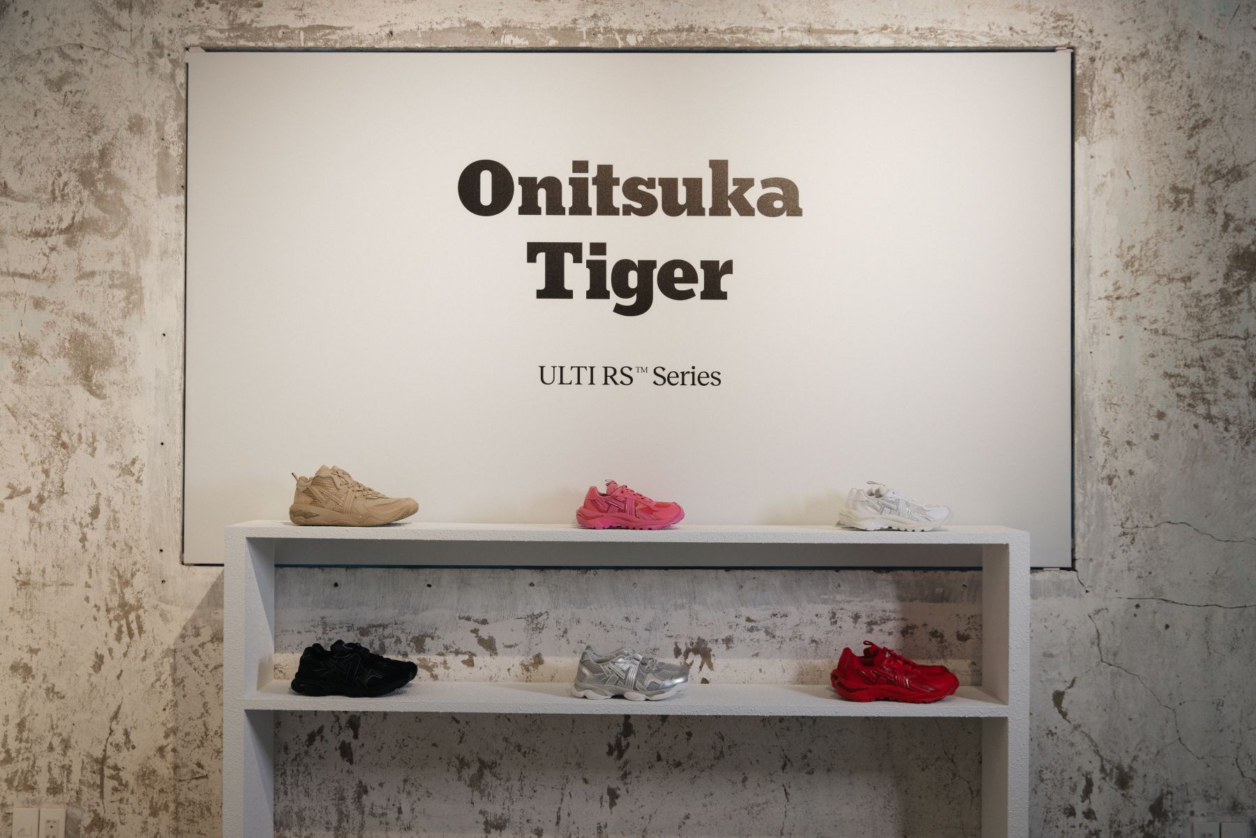 Hinh anh Onitsuka Tiger ra mắt ULTI RS™ Series cho tín đồ đam mê dịch chuyển 1