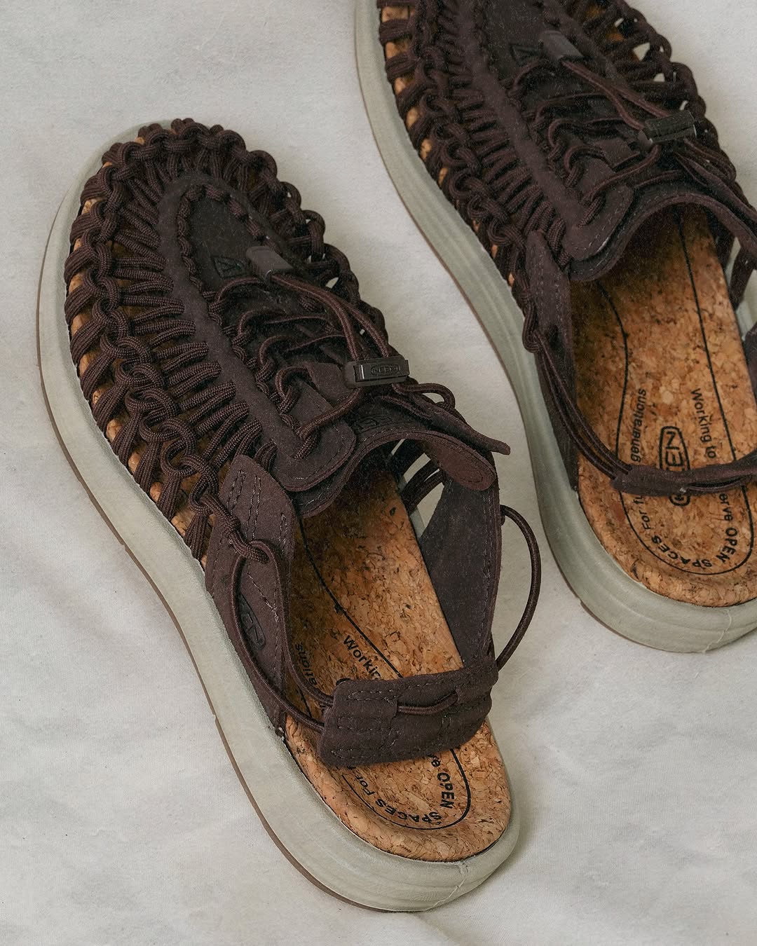 Hinh anh KEEN x DIMDA_ - Sandal chocolate 1