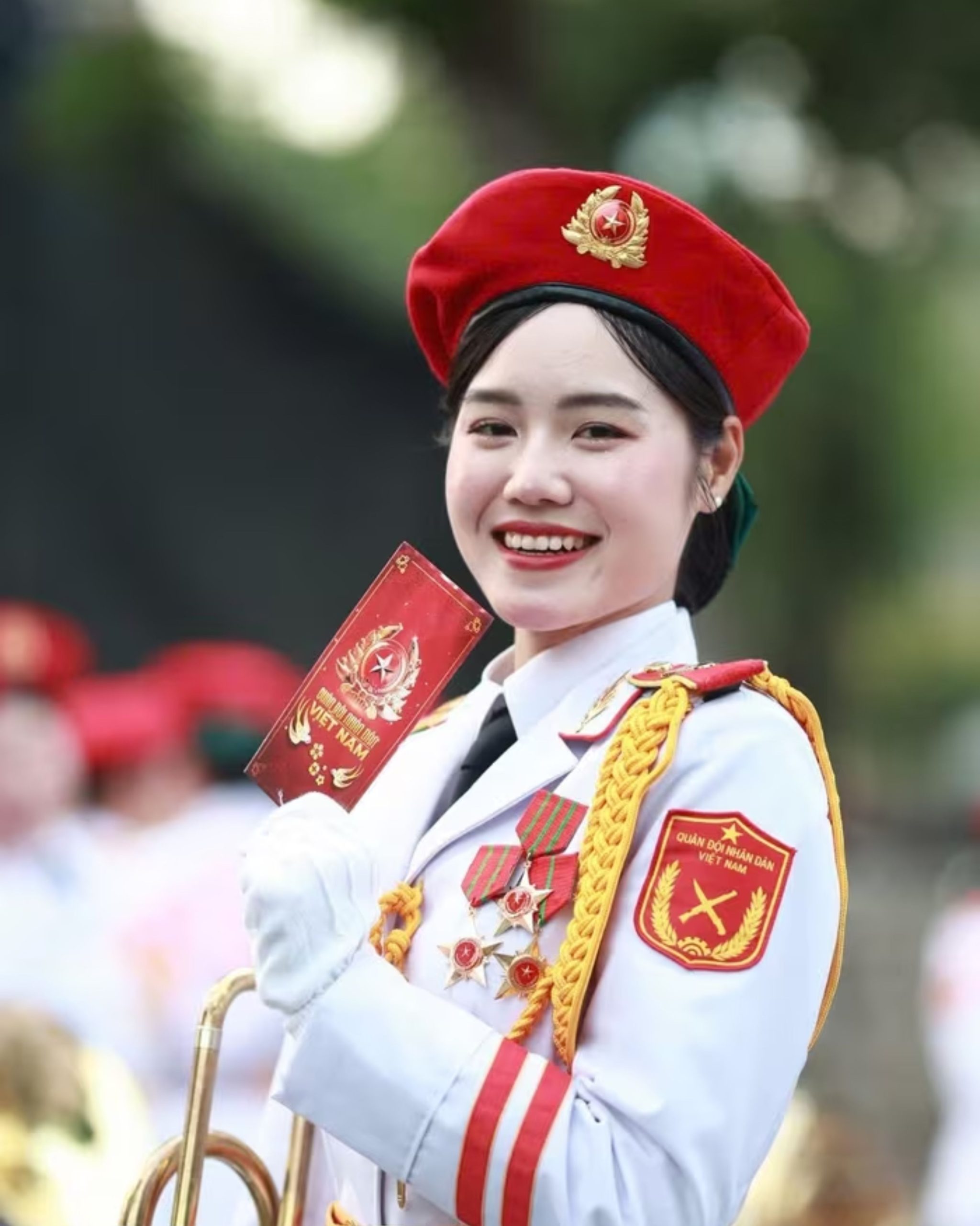 Hinh anh Editor’s tips: Bí quyết cho lớp nền bền chặt như các nữ chiến sĩ 2