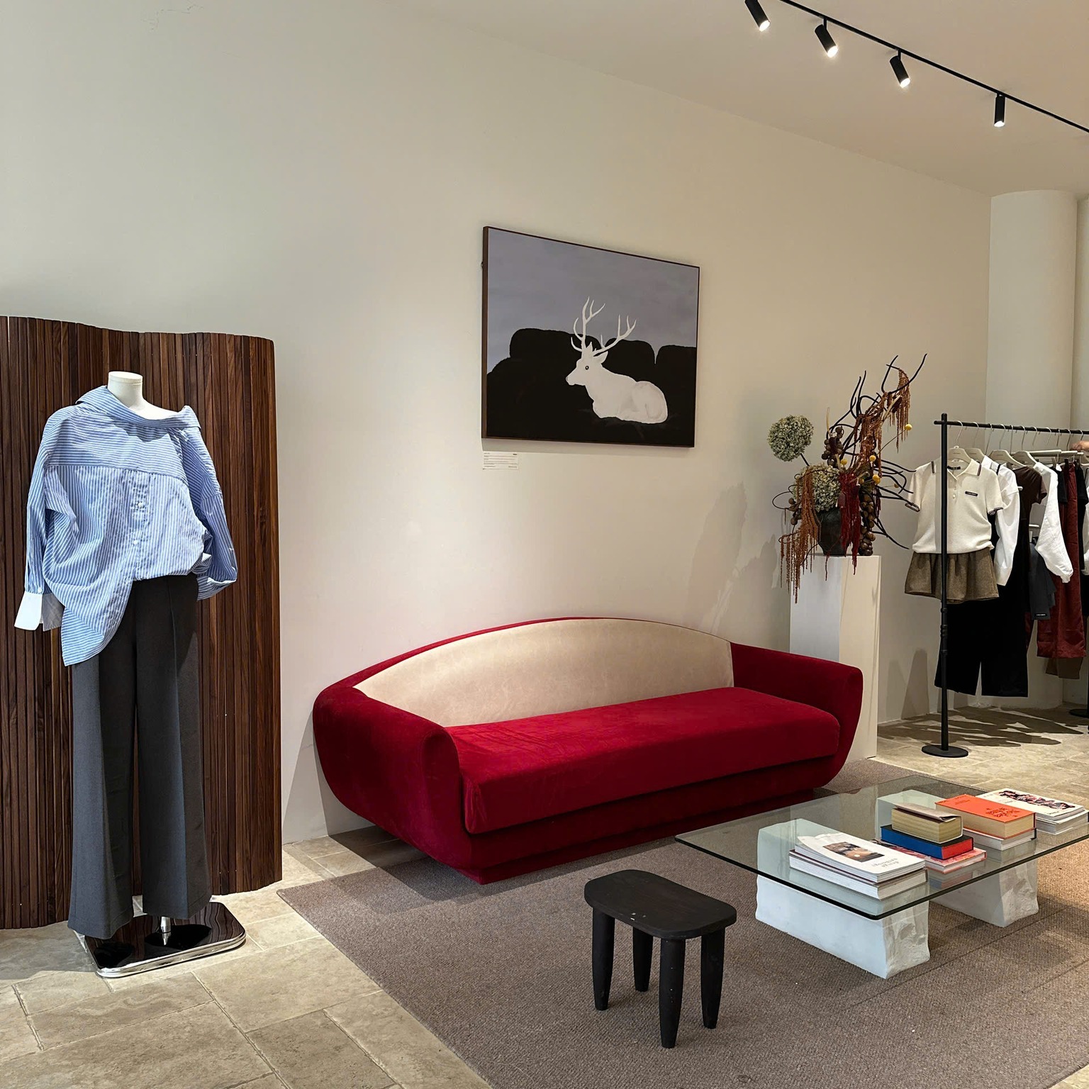 Hinh anh Vietnam Fashion Insights: Kinh doanh thời trang online hay offline tốn nhiều chi phí hơn? 1