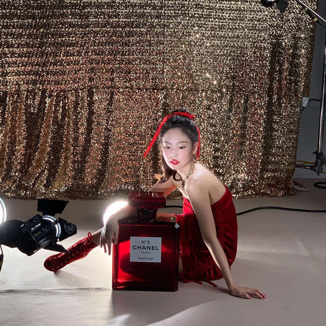 Hinh anh 2018-2020: Trở thành Chanel-muse và thời kỳ solo 2
