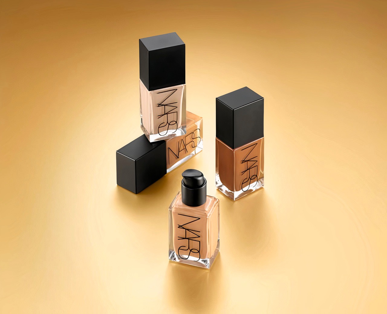 Hinh anh NARS Light Reflecting Foundation 1