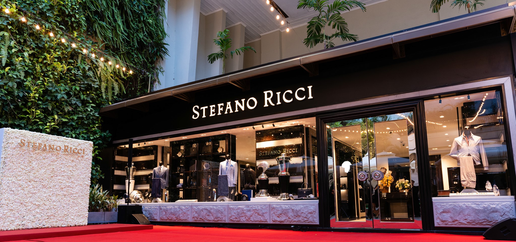 STEFANO RICCI chính thức ra mắt cửa hàng đầu tiên: Nơi nghệ thuật may đo ý gặp gỡ giới thượng lưu Việt