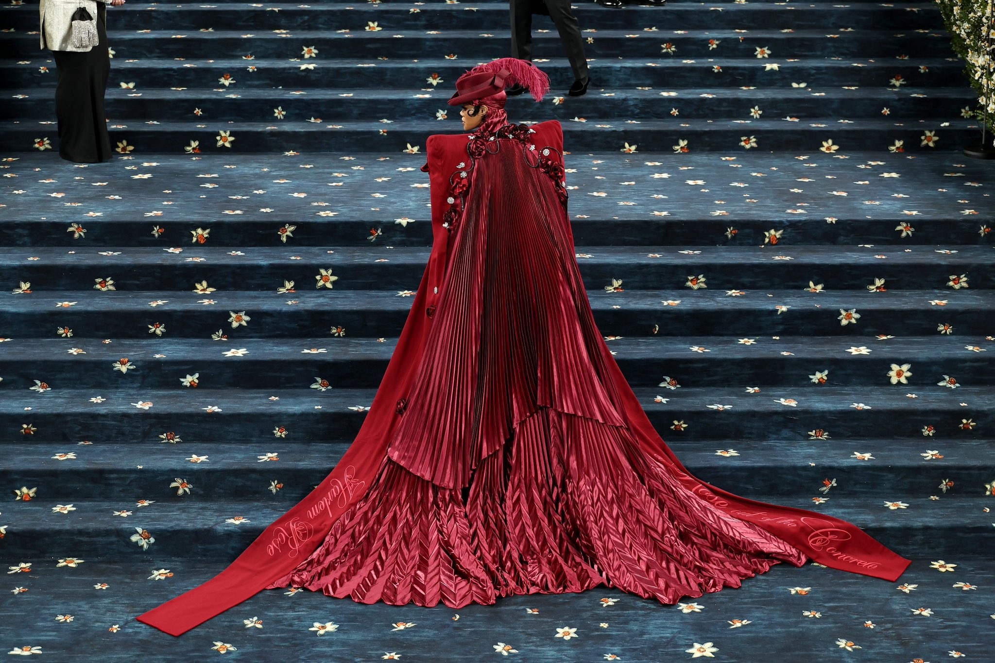Hinh anh Thảm đỏ Met Gala 2025 - “Tailored for You”: Đánh thức tinh hoa may mặc của người da màu đầy sống động 1