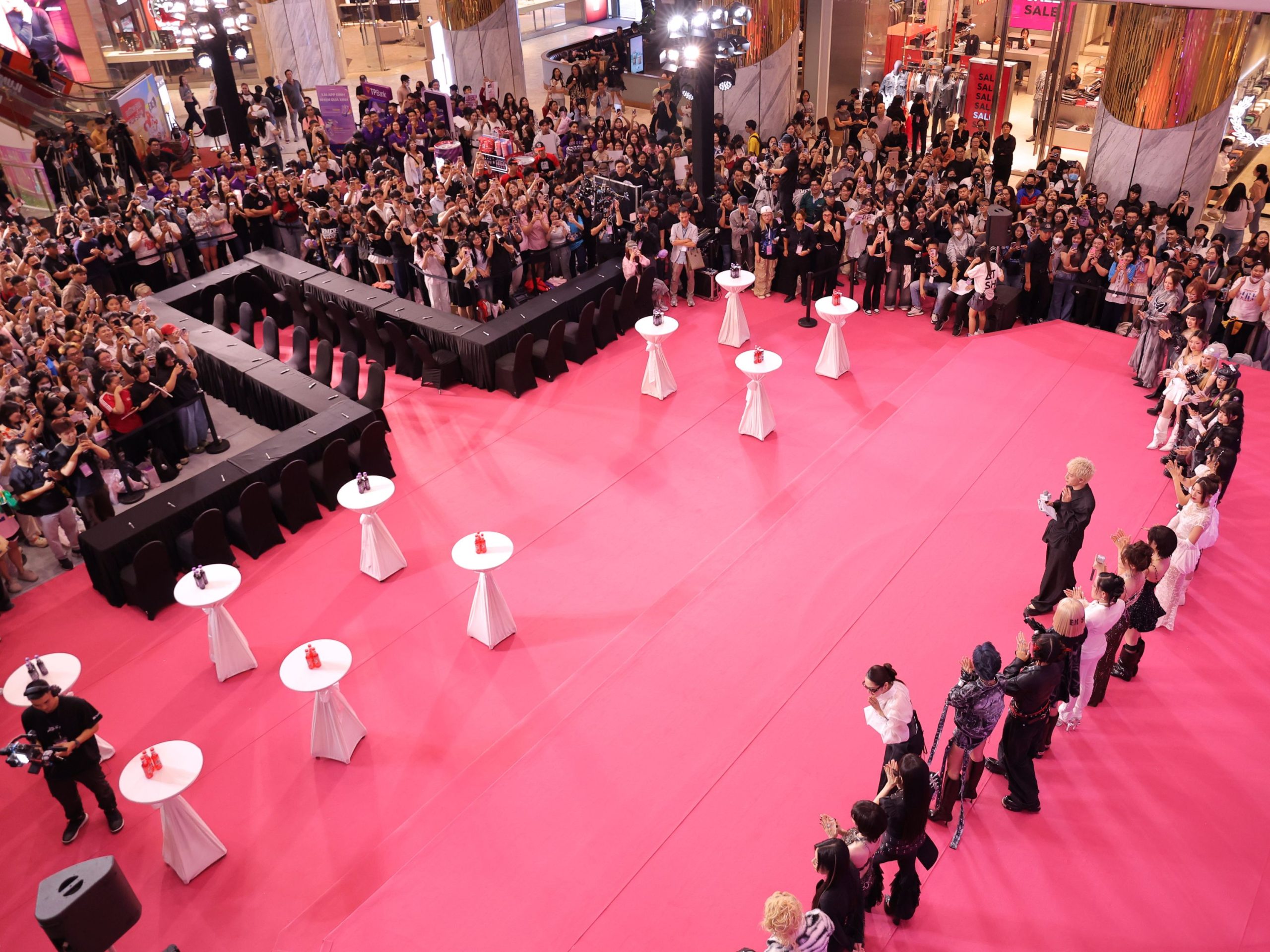Hinh anh Ngày 14/05 tại Trung tâm thương mại Thiso Mall (TP Thủ Đức, TP.HCM), chương trình 2