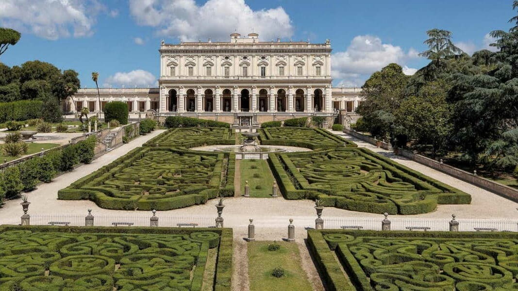 Hinh anh Dior Cruise 2026: Lá thư tình của Maria Grazia Chiuri gửi đến “trái tim Đế chế La Mã”, thành phố Rome 2