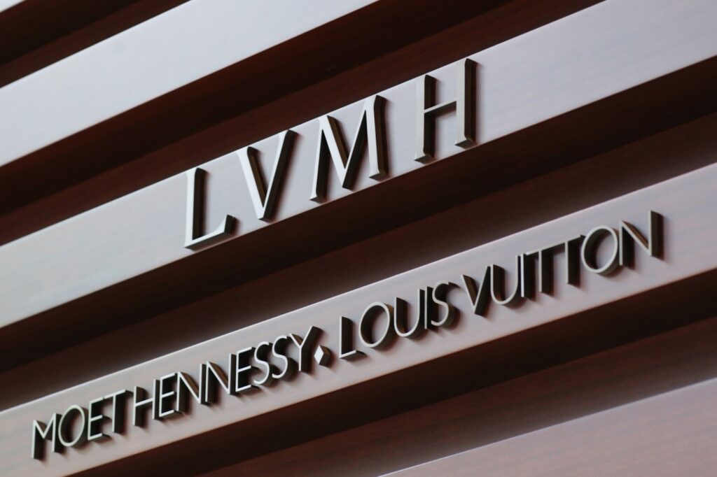 LVMH và sự chững lại của ngành làm đẹp xa xỉ toàn cầu
