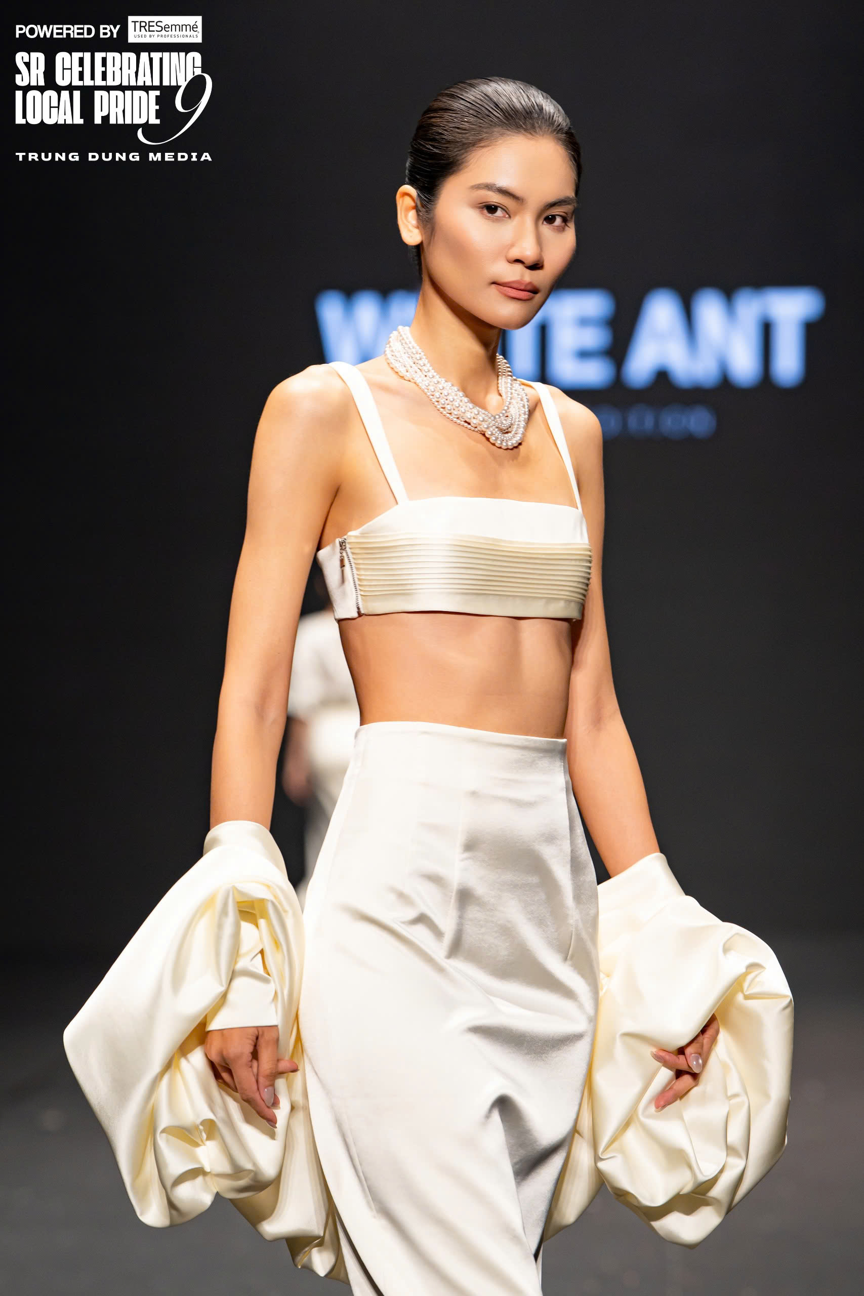 Hinh anh Lớp nền mịn lì, mỏng nhẹ 1